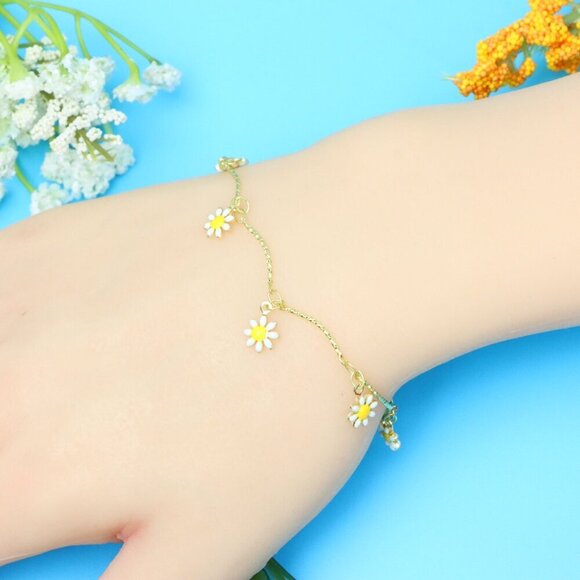 Chic & Stylish Bracelet – A Thoughtful Gift for Women and Girls, DYC1008 - Picture 3 of 9